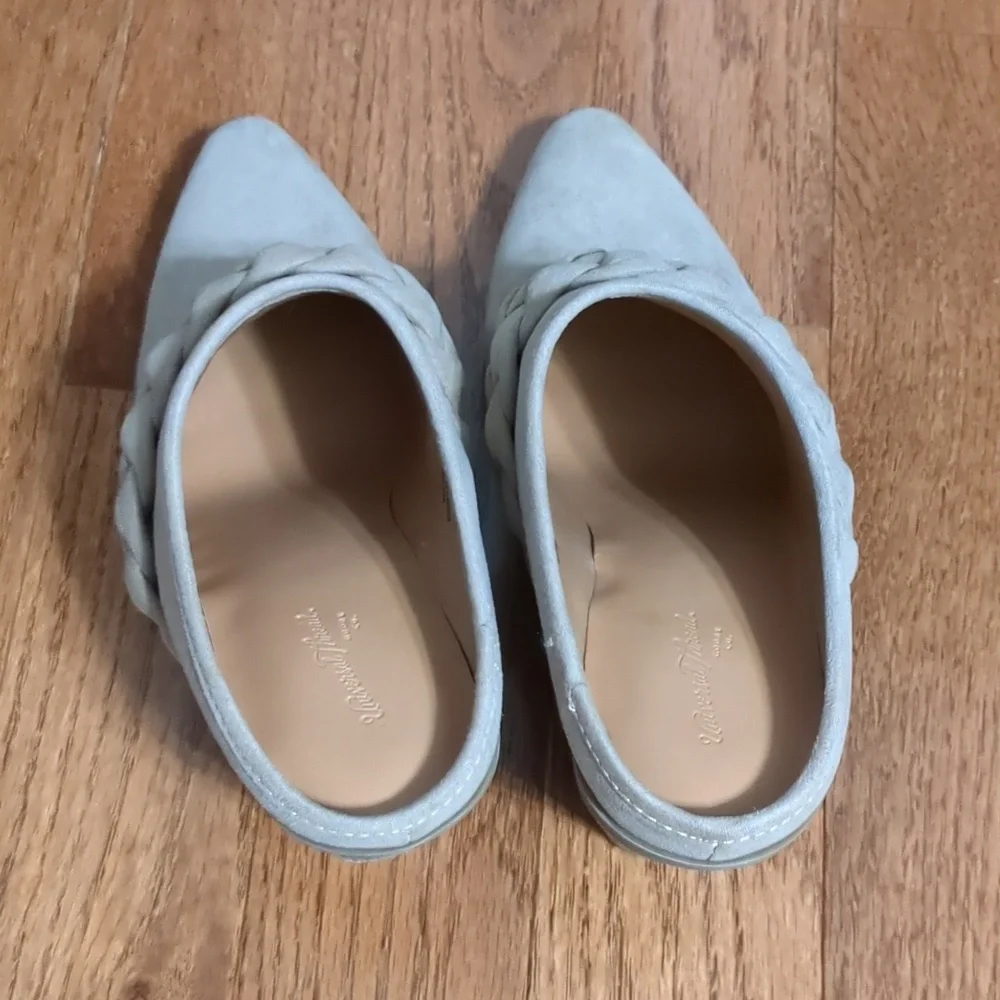 Universal Thread Booties - Picture 6 of 7